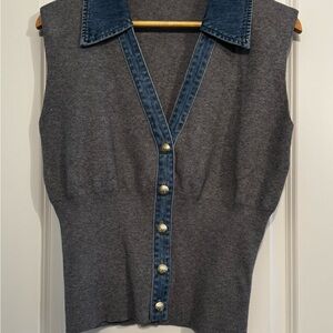 Commense Stylish Gray Sleeveless Top with Denim Accents. Sz M.